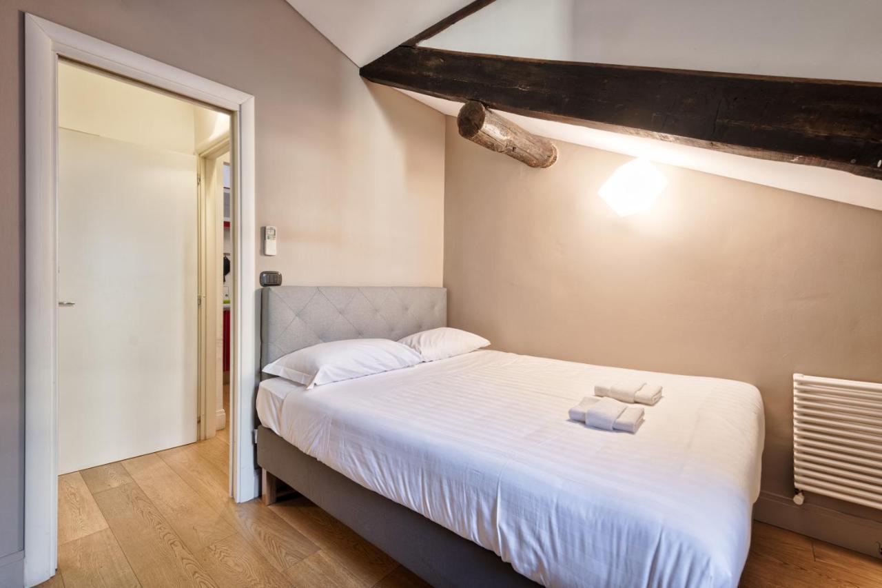 Stylish Apartment In The Heart Of Torino Turim Exterior foto